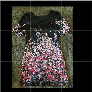 Classy floral dress! 💕
